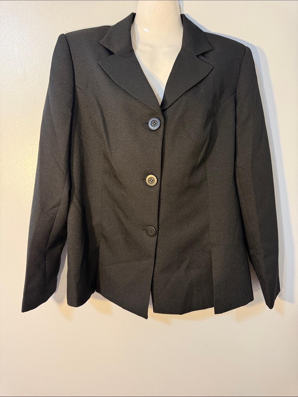 NWT Women's Black Tailored Blazer - Classic Three-Button Jacket